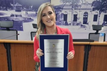 Priscila Moreira Mota recebe homenagem na Câmara