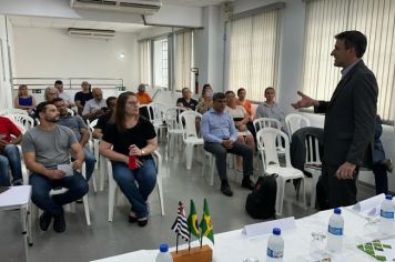 Câmara recebe palestra 