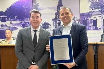 Câmara entrega Título de Cidadão Caçapavense a Marco Aurélio Bertaiolli