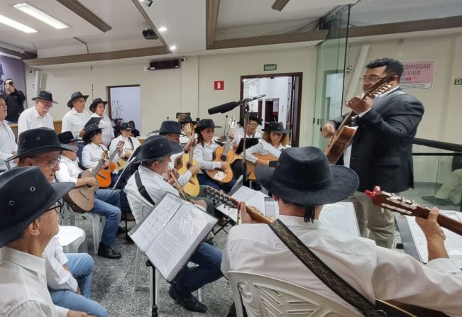 Dia Municipal da Música e Viola Caipíra é celebrado na Câmara