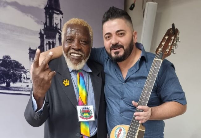 Músico Helder Antonio recebe honra ao mérito